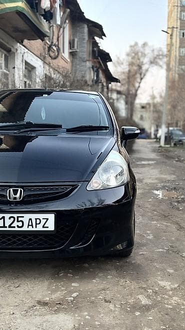 Honda Fit: 2002 г., 1.5 л, Автомат, Бензин, Хэтчбэк
