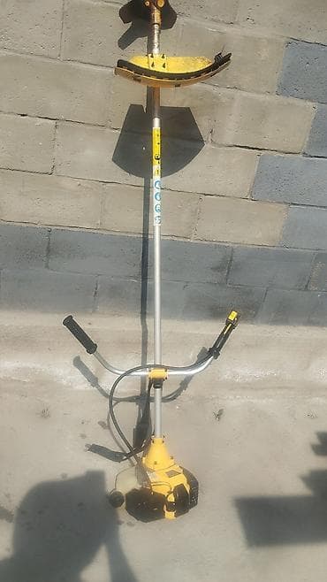 Бензиновая мотокоса пользовались мало Работает отлично