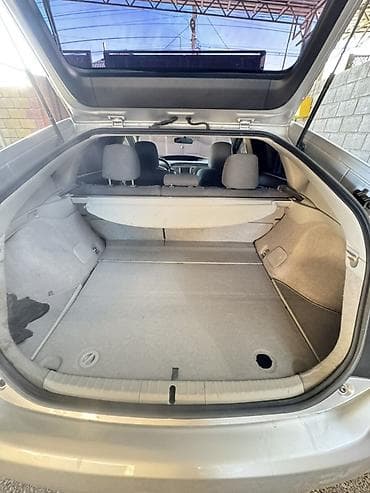 ключ на приус: Toyota Prius: 2015 г., 1.8 л, Робот, Гибрид, Хэтчбэк — 9
