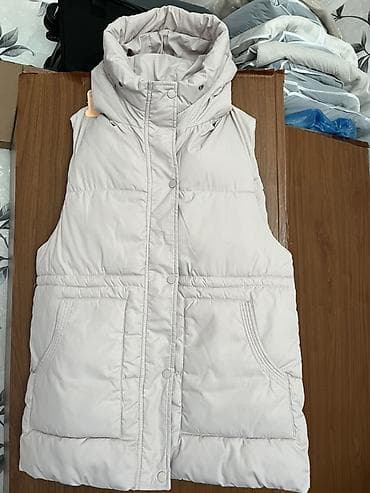 Утепленные жилеты: Женская зимняя верхняя одежда – подборка моделей 1) Куртка светлая — 4