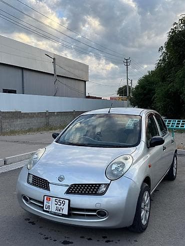 авто марч: Nissan March: 2002 г., 1.3 л, Автомат, Бензин, Хэтчбэк — 2