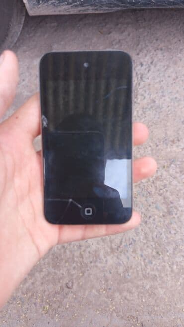 сенсорные ноутбуки: Портативный медиаплеер Apple iPod Touch с объемом памяти 16GB — 2