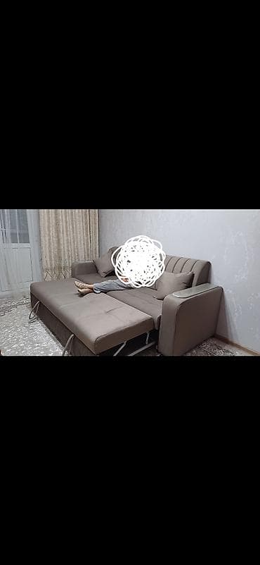 диван раскладные: Раскладной диван-кровать, тканевая обивка в бежево‑коричневом цвете — 1