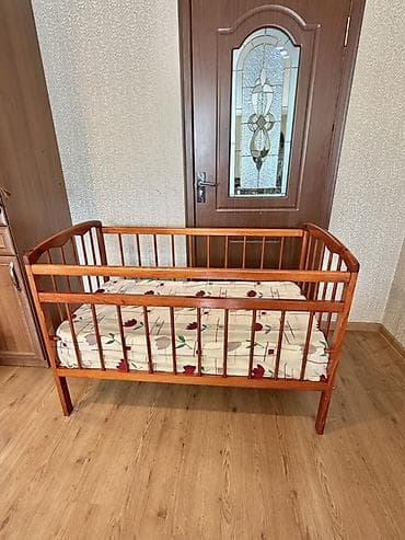 Детский мир: Детская односпальная кровать, Б/у, Для девочки, Для мальчика, С матрасом, Дерево, Самовывоз — 2