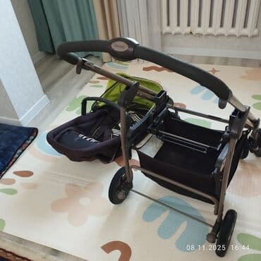 трехколесные прогулочные коляски: Коляска, цвет - Коричневый, Б/у — 2