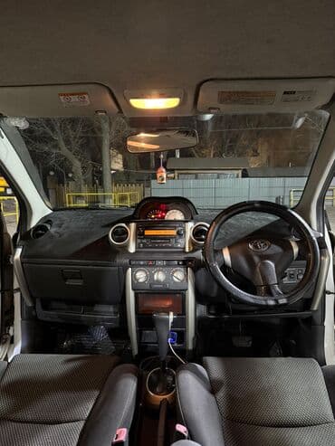 продаю связи с переездом: Toyota ist: 2004 г., 1.5 л, Автомат, Бензиновая, Хэтчбэк — 2