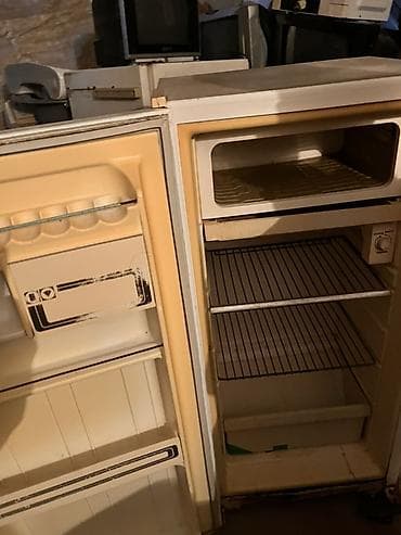 витринный холодилник: Холодильник однокамерный с морозильным отделением вверху — 2