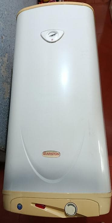 nuova simonelli: Накопительный водонагреватель Объем бака: 100 л, Ariston, Электрический, Регулятор температуры, Эмалированная сталь — 1