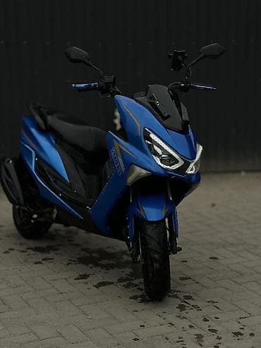 super soco tc: На продаже скутер Макси Bennali (4‑тактный) 180куб Состояние сел — 2