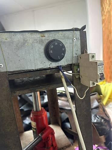 Срочно продаются!!! Ручной гидравлический пресс с нагреваемой плитой