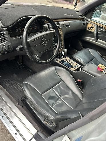 Продажа авто: Mercedes-Benz E-Class: 2000 г., 3.2 л, Автомат, Газ, Седан — 5