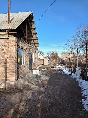 Продаётся кирпичный дом с мансардным этажом в сельской застройке lalafo.kg да Продаётся кирпичный дом с мансардным этажом в сельской застройке