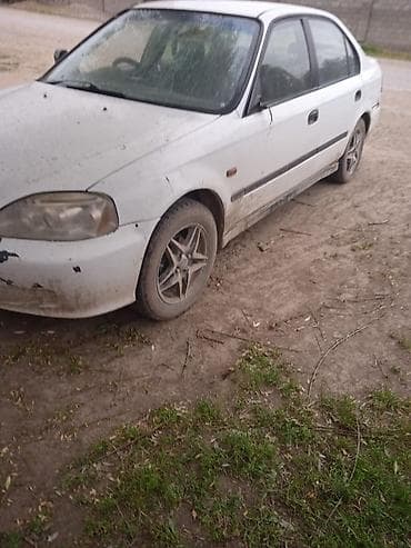 Honda Civic: 2002 г., Бензин, Седан — 1