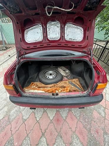 мин булак: Volkswagen Vento: 1994 г., 1.8 л, Кол менен иштөөчү, Бензин, Седан — 3