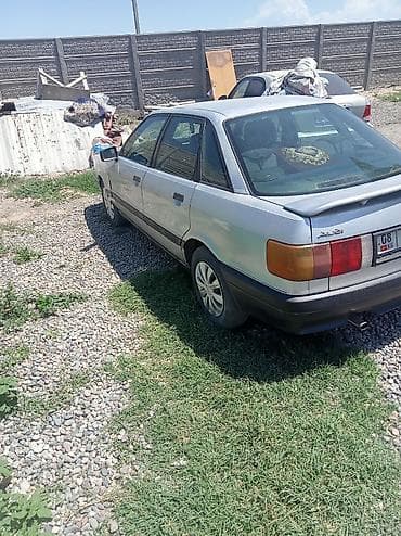 бумер е38: Audi 80: 1989 г., 1.8 л, Механика, Бензин, Седан — 4