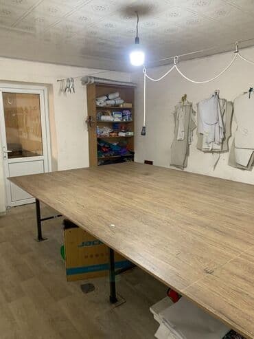 сдаю аренда швейный цех: Ак-Босого Сдается швейный цех Площадь: 80м2 С оборудованием С — 8