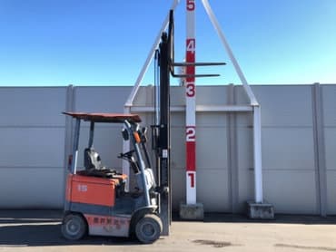 авто из кореи в наличии в бишкеке: Погрузчик, 2005 г. — 9