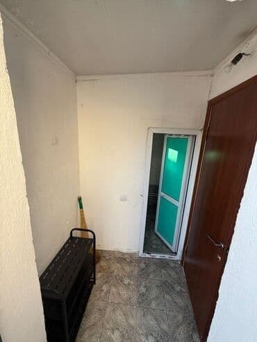 сдается пол дома: 21 м², 2 комнаты, Забор, огорожен, Подвал, погреб — 3