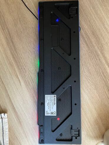 red square keyrox: Клавиатура — 4