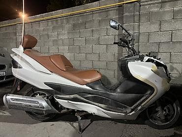 скутера: Макси‑скутер Suzuki Burgman (серия 400) в комплектации для дальних — 4