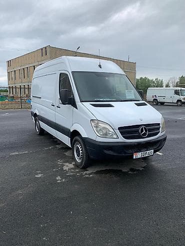 борт от спринтера: Mercedes-Benz Sprinter, белый фургон/цельнометаллический микроавтобус — 2