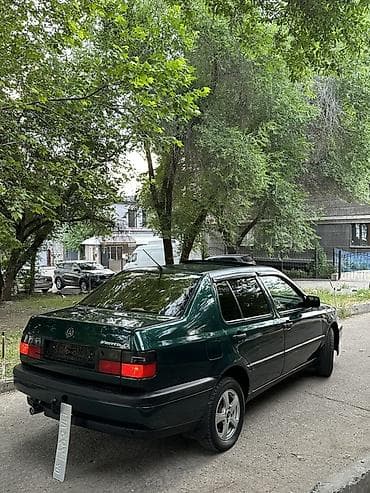 cl: Volkswagen Vento: 1996 г., 1.8 л, Механика, Бензин, Седан — 3