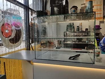 Касса жабдуулары: Стеклянная витрина для кафе/кондитерской - Материал: прозрачное — 1