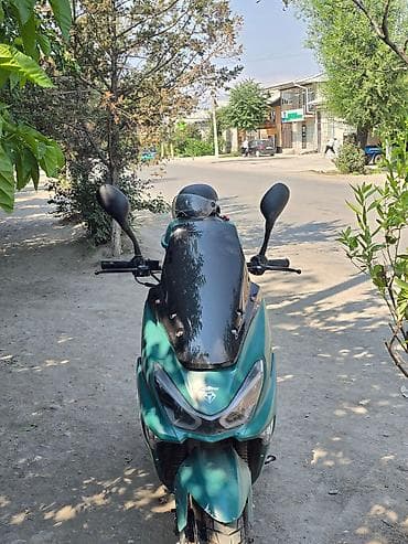 Макси-скутер 180 куб. см, Бензин, Б/у