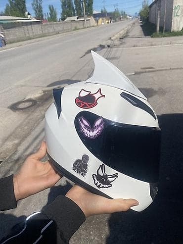 каски цена: Мотошлем — 3