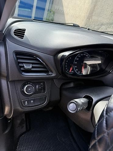 Продажа авто: Chevrolet Spark: 2018 г., 1 л, Автомат, Бензин, Хэтчбэк — 8