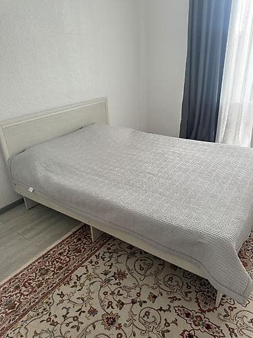 Мебель: Двуспальная кровать, Б/у, С матрасом, длина - 200 см — 3