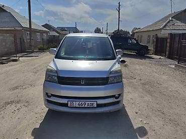Унаа: Toyota Voxy: 2005 г., 2 л, Автомат, Бензин, Вэн/Минивэн — 2