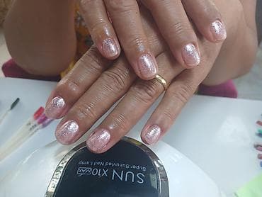 гитара маленькая: Маникюр и покрытие гель‑лаком - Нежные нюдовые оттенки — 10