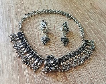 1) 925 серебро настоящее “Луна и звезда”, высшего качества. Покупали в