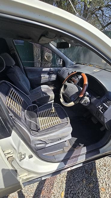 mers 202: Toyota Ipsum: 2000 г., 2 л, Автомат, Бензин, Минивэн — 9