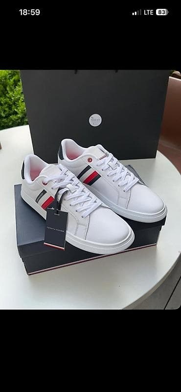 Кеды Tommy Hilfiger белые, низкие - Классический силуэт на шнуровке -