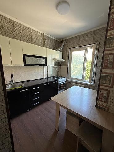 квартиры токмак: 3 комнаты, 62 м², 105 серия, 3 этаж, Косметический ремонт — 5