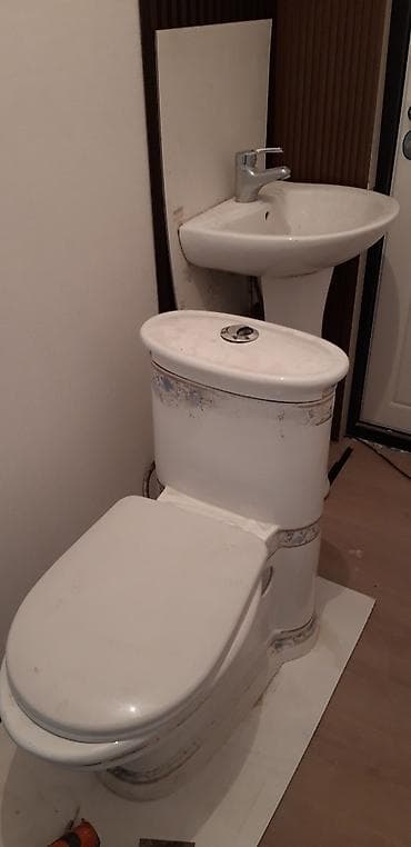 манеж детский с люлькой: Унитаз Напольный, Материал: Фарфор — 1