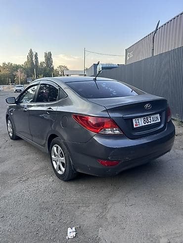 салон g30: Hyundai Solaris: 2013 г., 1.6 л, Механика, Бензин, Седан — 4