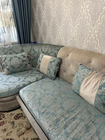 кресло классическое: Угловой диван, C подушками — 4