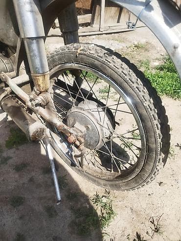 мотороллер ссср: Мопед советского образца с двухтактным двигателем V-50 (на крышке — 5