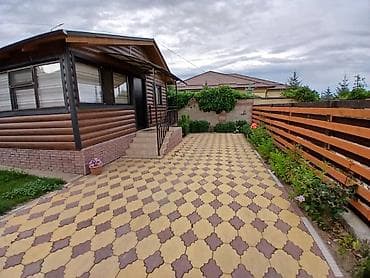 бизнем: 🏡 Сдаются уютные домики на берегу Иссык-Куля! 📍 Село Корумду — 1