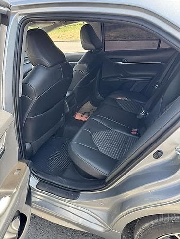 тайота из: Toyota Camry: 2021 г., 2.5 л, Автомат, Гибрид, Седан — 7