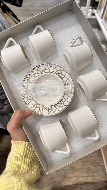 стол гостиный: Набор для кухни в едином кремово-белом стиле. 1) Набор посуды с — 3