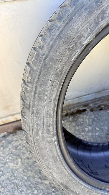 5т: Автошина летняя 235/45 R19

- Размер: 235/45 R19
Цена 5000 сом — 1