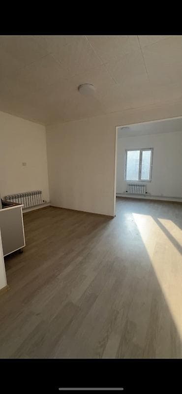 Кудайберген районунда 1 бөлмөлүү квартира берилет. Квартира жаңы