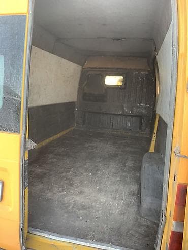 aion v: Фургон Ford Transit (длинная база, высокий кузов), жёлтый. Кузов и — 3