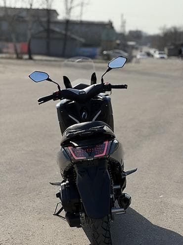 купить новый мопед: Макси-скутер Yamaha, 200 куб. см, Бензин, Новый — 4