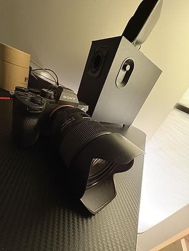 Техника и электроника: Полнокадровая беззеркальная камера Sony α7 IV с объективом TAMRON — 1