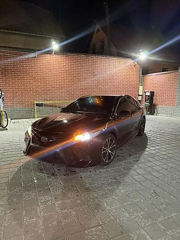 Toyota Camry: 2017 г., 2.5 л, Автомат, Бензин, Седан